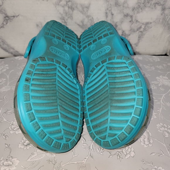 Crocs Classic Translucent Blue Unisex Clog M6/W 8 Teal Jelly Shoes - Picture 5 of 5